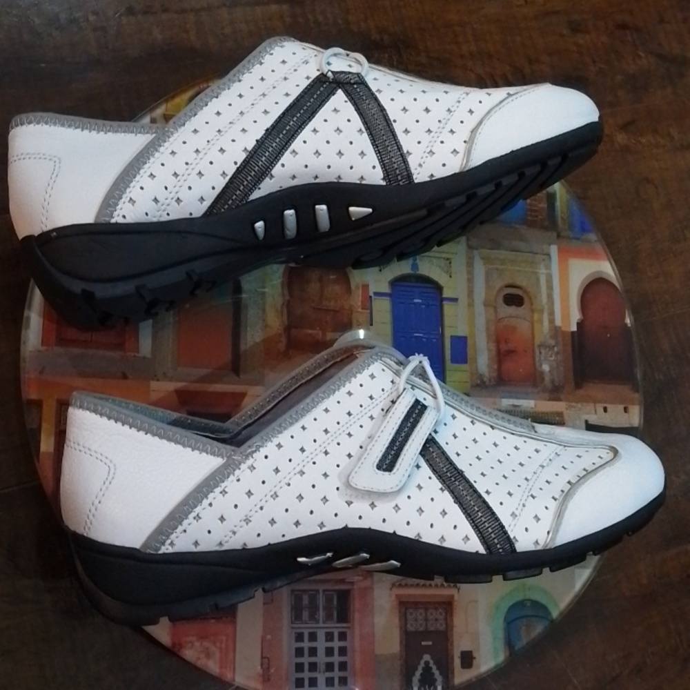 Liz Claiborne 9.5 Riva leather upper trainers - Picture 7 of 8